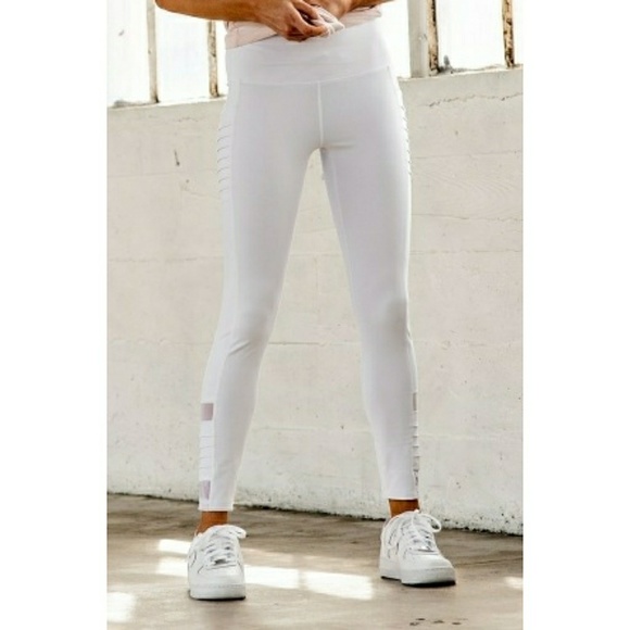 NWT-WHITE MOTO LEGGINGS w/RIBBD POCKETS & ACCENTS - Picture 4 of 7